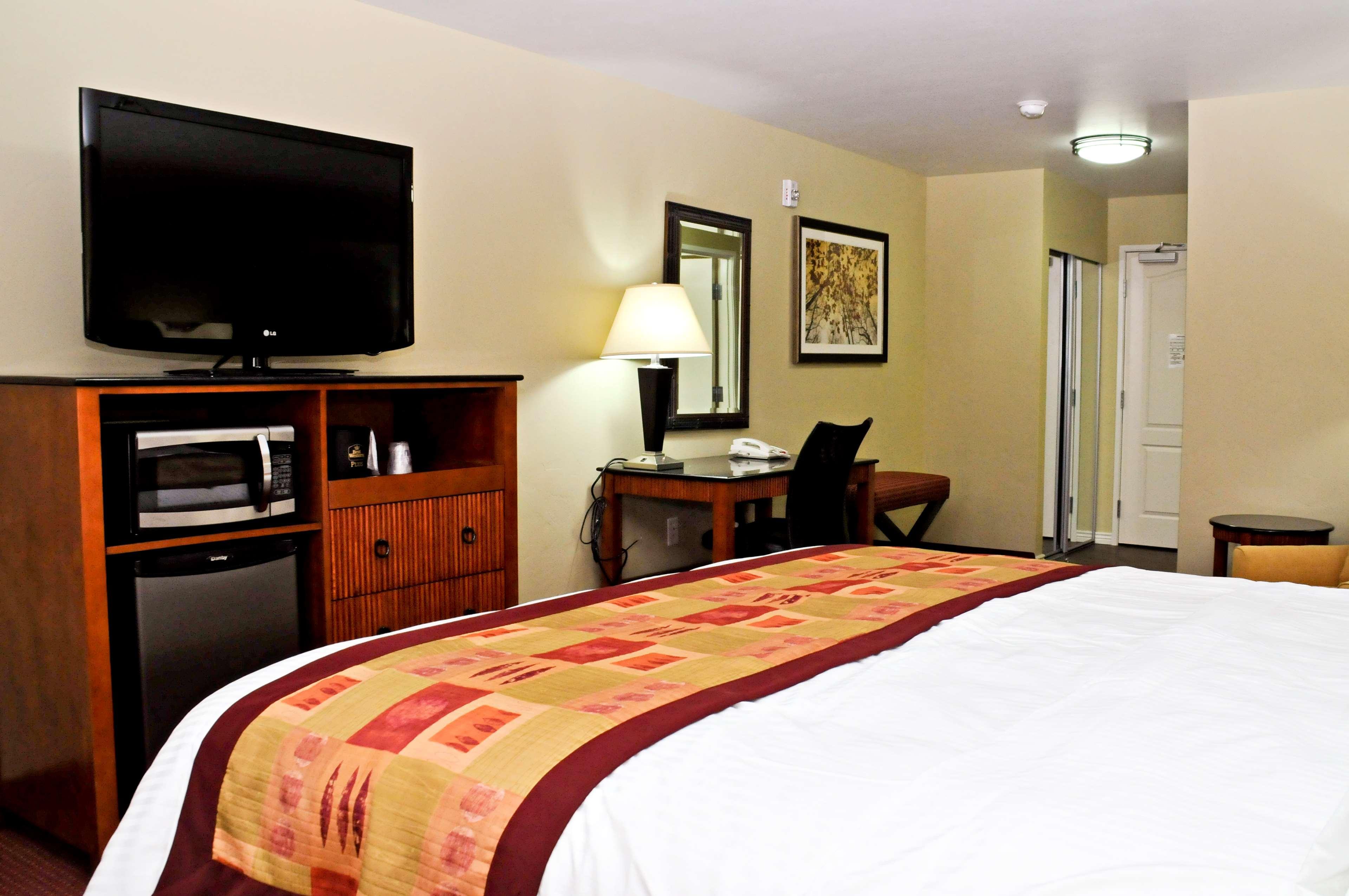 Western Park Hotel 3*